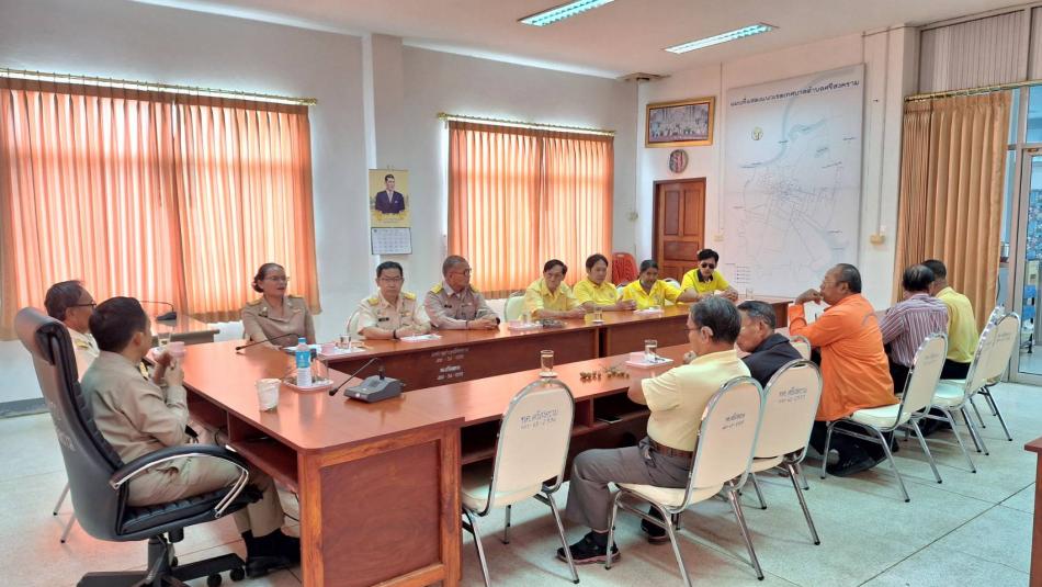 สภากาแฟ คณะผู้บริหารเทศบาลตำบลศรีสงคราม และสมาชิกสภาเทศบาลตำบลศรีสงคราม